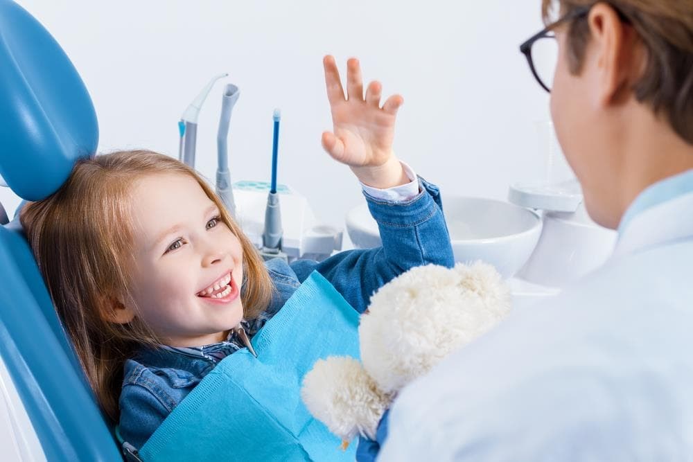 Consejos para el cuidado de los dientes de los más pequeños