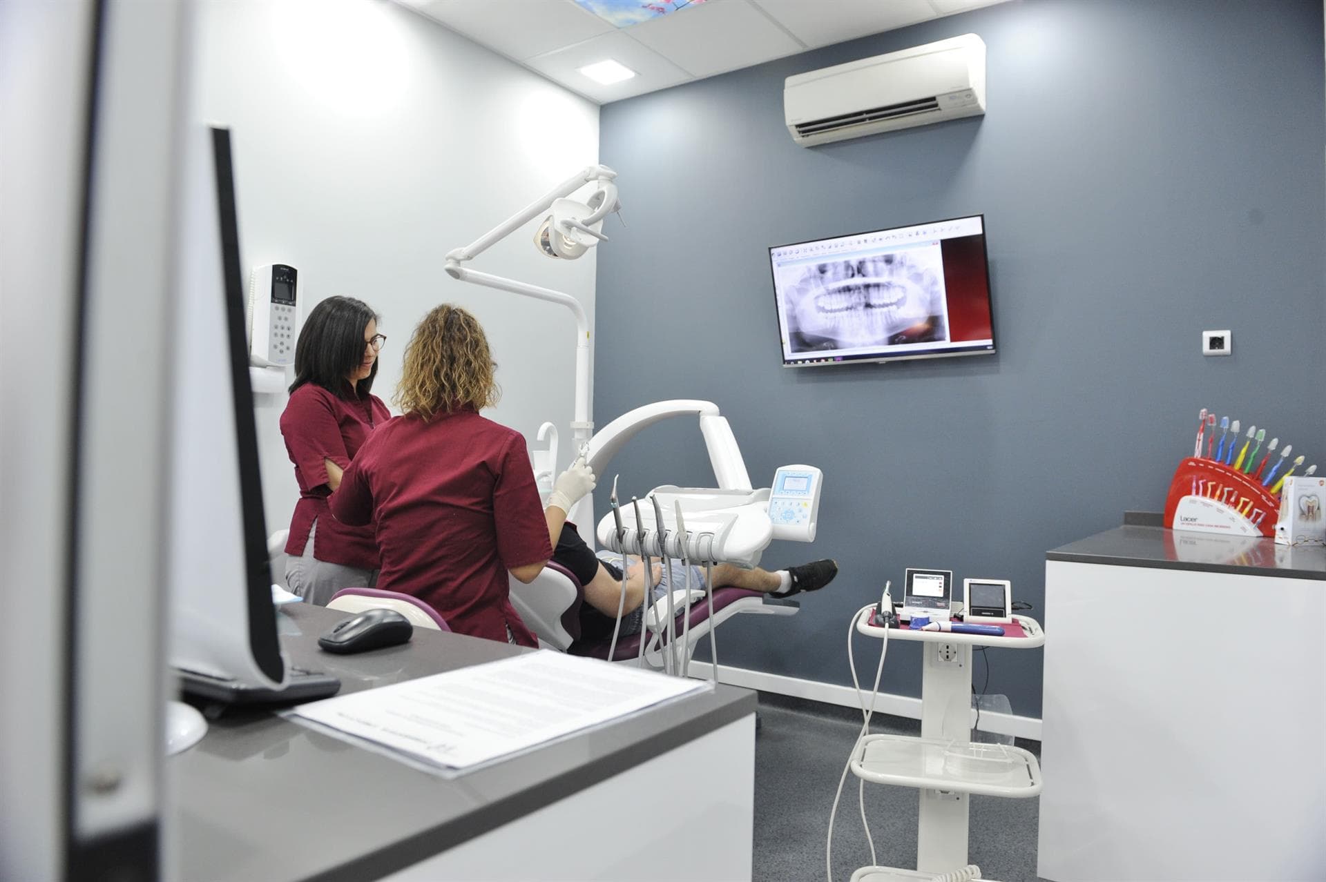 Datos de contacto de Ribeira Dental