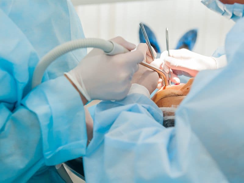 Odontología y cirugía oral en Ribeira