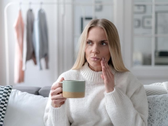 ¿Qué causa la sensibilidad dental y cómo tratarla?